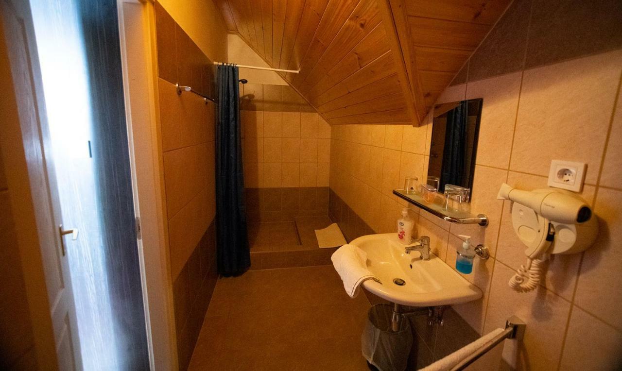 Bed and Breakfast Kamaras Ring House Mogyoród Zewnętrze zdjęcie