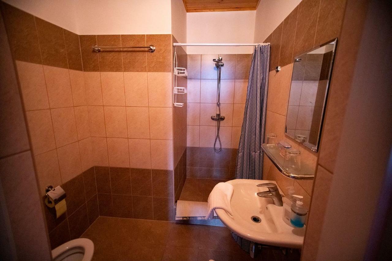 Bed and Breakfast Kamaras Ring House Mogyoród Zewnętrze zdjęcie